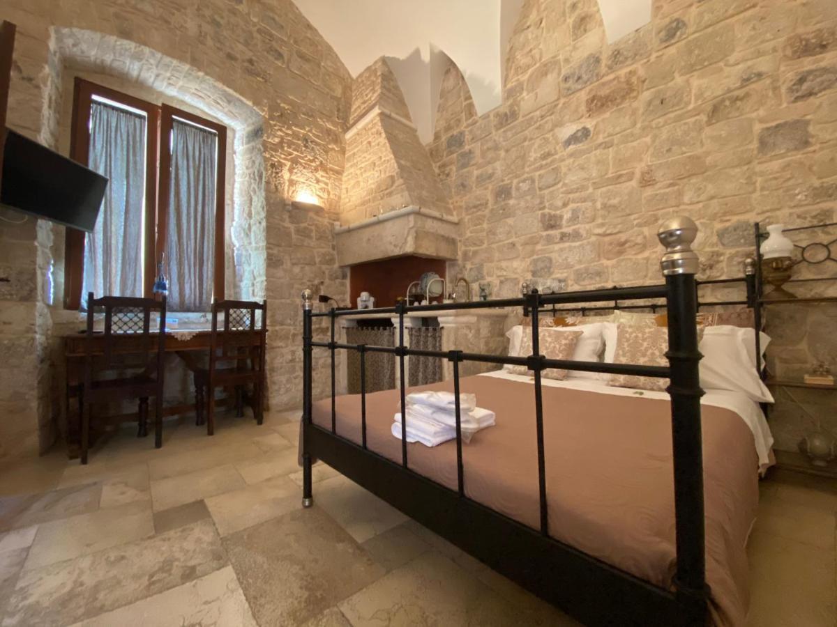 Palazzo Morola XIV Century Apartment Giovinazzo Exterior photo